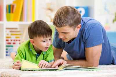Розмови з дитиною допоможуть йому швидше вивчити мову