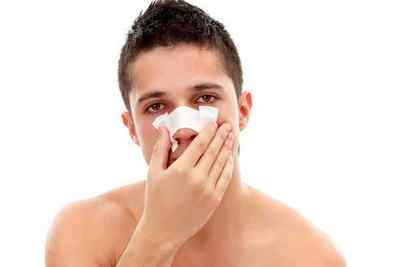 Травми носа у дитини і дорослого: що робити при пошкодженні носа