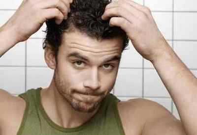 Випадання волосся у чоловіків (в молодому віці і не тільки): причини і лікування