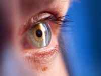 Вікова макулярна дегенерація (ВМД) обох очей: лікування сухої форми, що це таке
