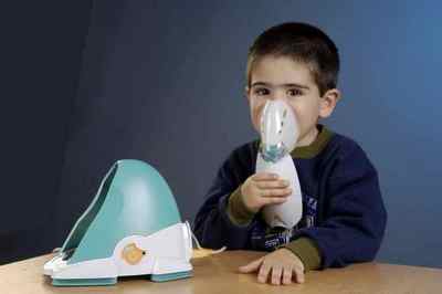 Вологий кашель у дитини довго не проходить: причини, лікування