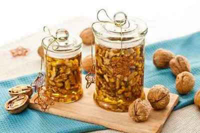 Волоські горіхи і мед для чоловіків: рецепт для відновлення потенції