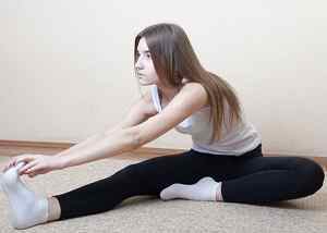 Вправи для зміцнення колінних суглобів після травми: як розтягнути підколінні звязки і закачати коліна | Ревматолог