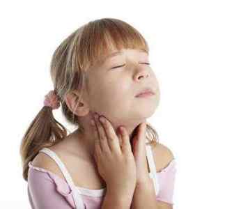 Як і чим лікувати осиплість голосу у дитини