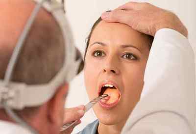 Як лікувати стафілокок у горлі?
