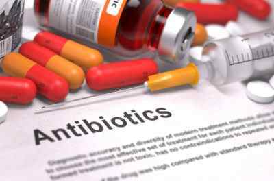 Які найефективніші антибіотики при фурункулах, як їх приймати і чи допомагають амоксицилін і еритроміцин?