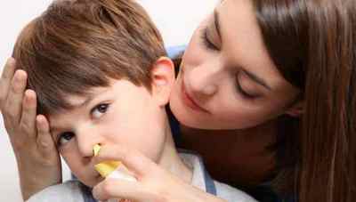 Як правильно промивати ніс дитині