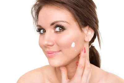 Як приготувати желатиновий крем для видалення зморшок на обличчі в домашніх умовах: прості та ефективні рецепти