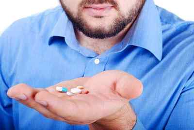 Як захистити печінку при прийомі ліків: таблетки і не тільки