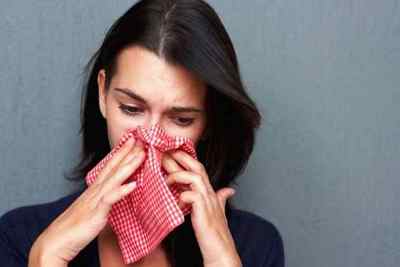 Як зупинити носову кровотечу в домашніх условіяхВ