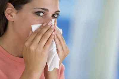 Як зупинити носову кровотечу в домашніх условіяхВ