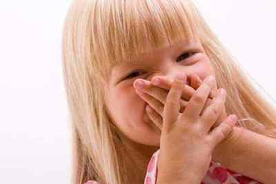 Запах ацетону з рота у дитини - причини