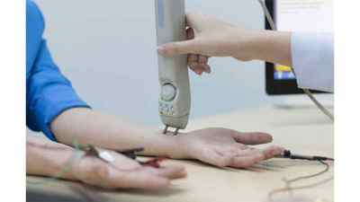 Защемлення променевого нерва в руці: симптоми і лікування, що робити якщо защемило | Ревматолог
